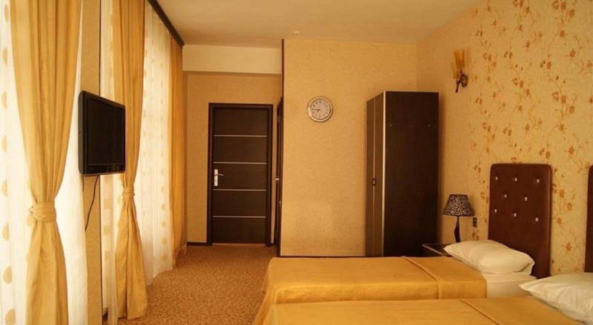 Avand Hotel Baku Ngoại thất bức ảnh