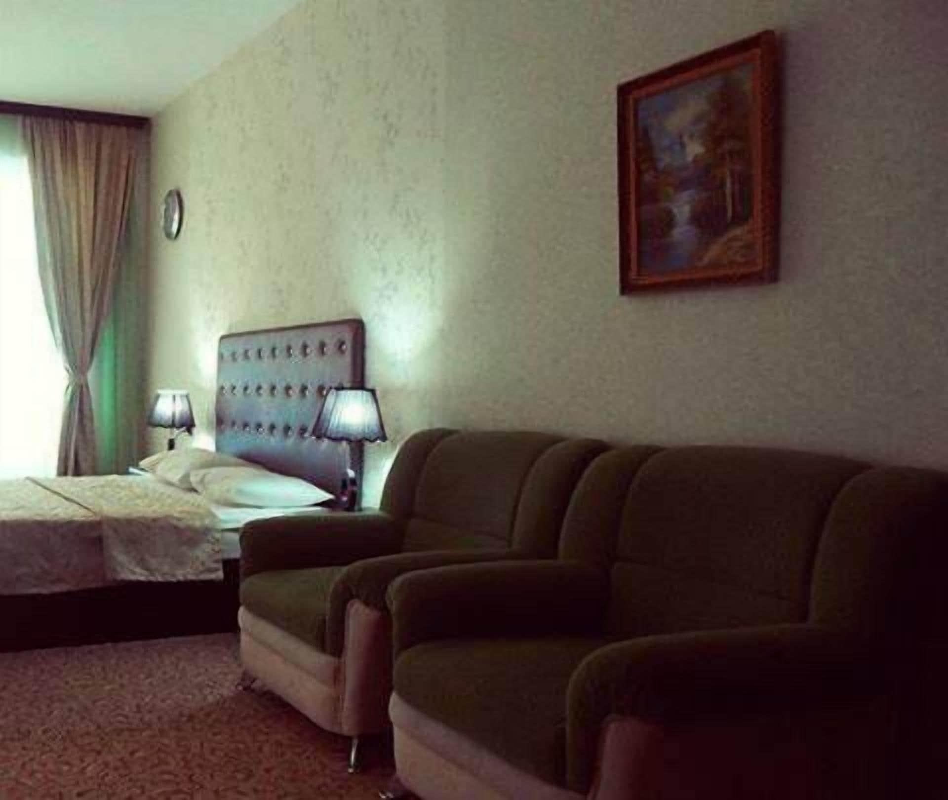 Avand Hotel Baku Ngoại thất bức ảnh