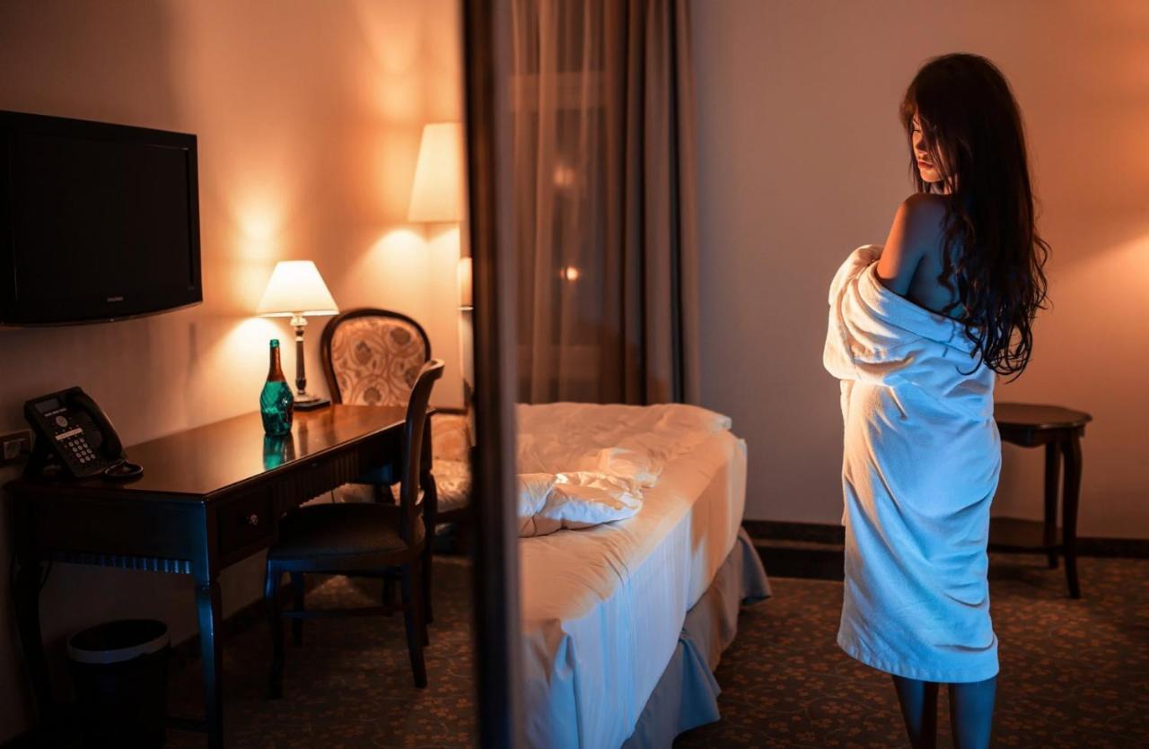 Avand Hotel Baku Ngoại thất bức ảnh